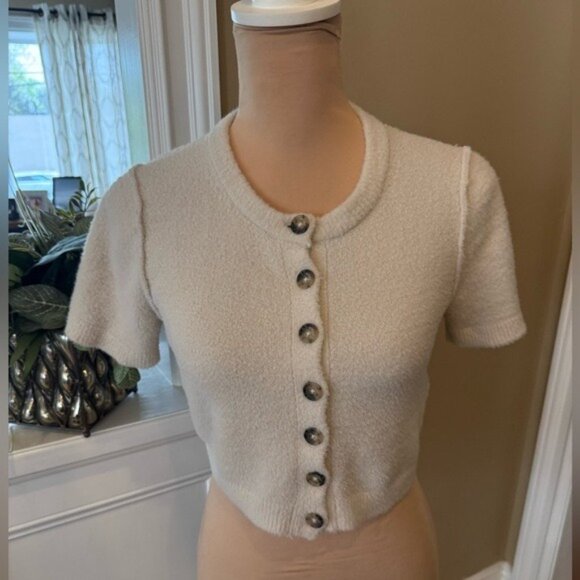 Aritzia Cream Short Sleeve Cardigan - Picture 4 of 14